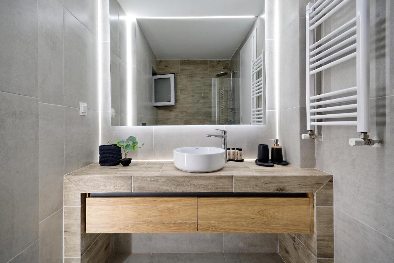Elegant Big Apartment In Athens Center With Balcony エクステリア 写真