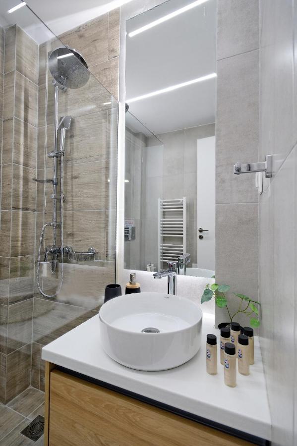 Elegant Big Apartment In Athens Center With Balcony エクステリア 写真